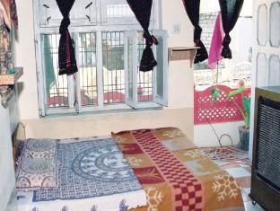 Priya Guest House 阿杰梅尔 外观 照片